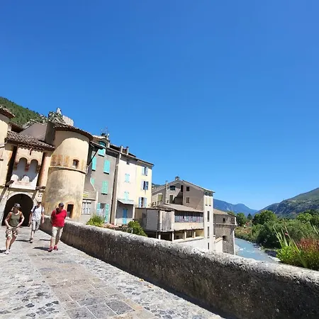 בית נופש La Bergerie Du Grand Tilleul Val-de-Chalvagne
